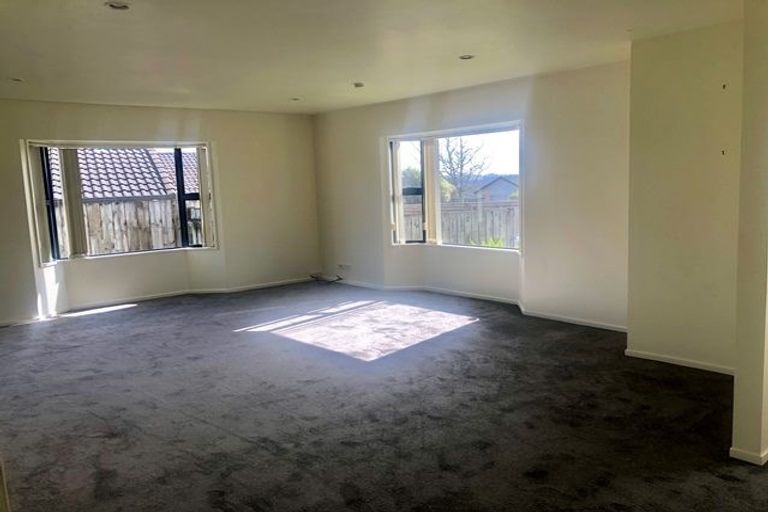 Photo of property in 44 Bluebird Crescent, Unsworth Heights, Auckland, 0632