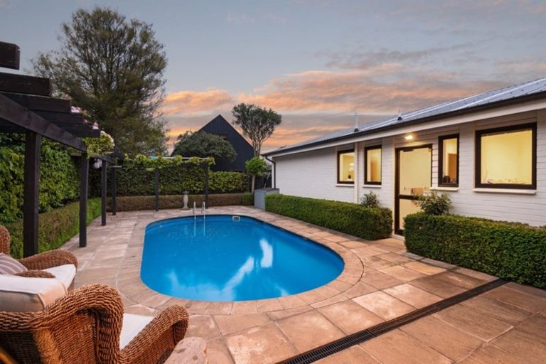 Photo of property in 15 Wadeley Road, Ilam, Christchurch, 8041