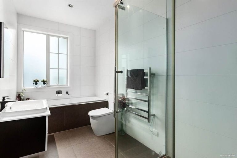 Photo of property in 18 Gumdigger Rise, Silverdale, 0932