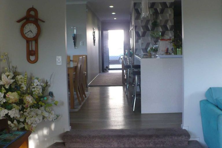 Photo of property in 8 Fendalton Place, Hatfields Beach, Orewa, 0931
