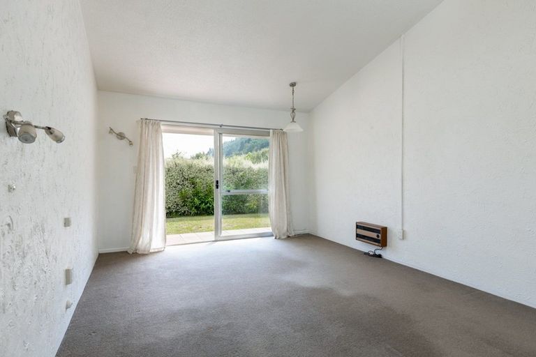 Photo of property in 4k Rutland Street, Picton, 7220