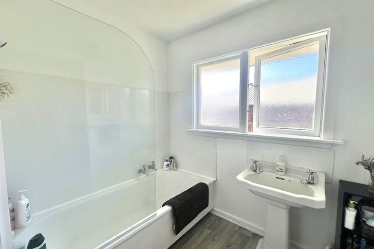 Photo of property in 1/106 Harris Crescent, Papanui, Christchurch, 8053