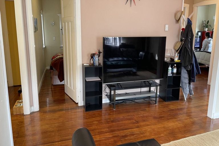 Photo of property in 324 Mount Albert Road, Mount Roskill, Auckland, 1041