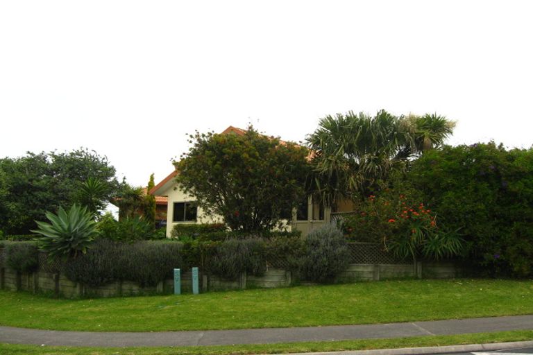 Photo of property in 359 Gulf Harbour Drive, Gulf Harbour, Whangaparaoa, 0930