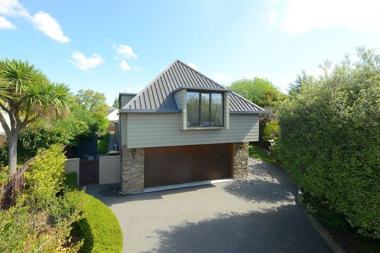 Photo of property in 33 O'connor Place, Burnside, Christchurch, 8053
