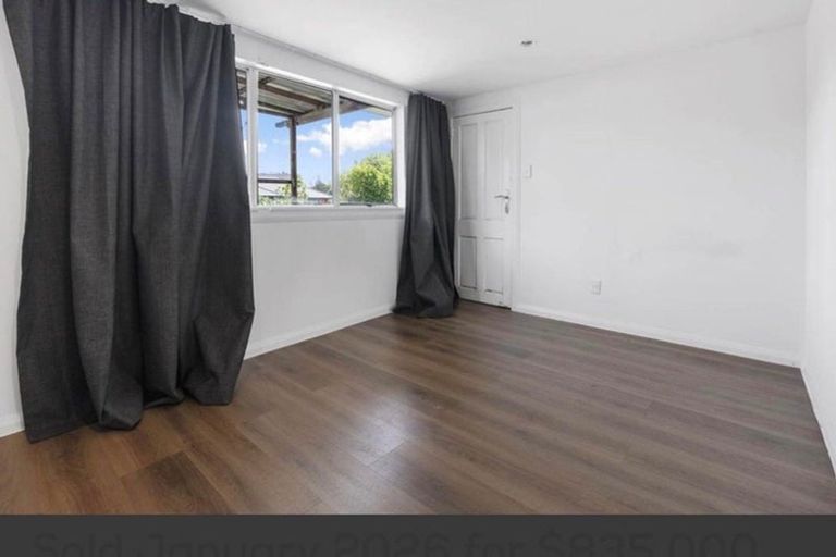 Photo of property in 66 Sikkim Crescent, Clover Park, Auckland, 2019