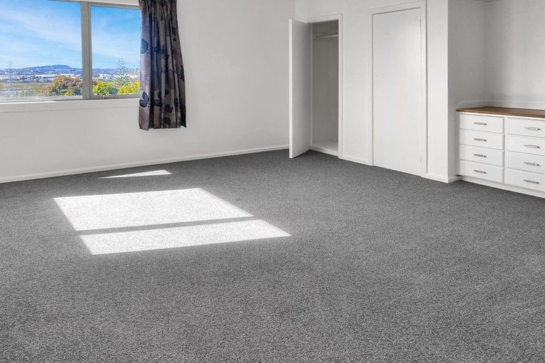 Photo of property in 217 Te Atatu Road, Te Atatu South, Auckland, 0610