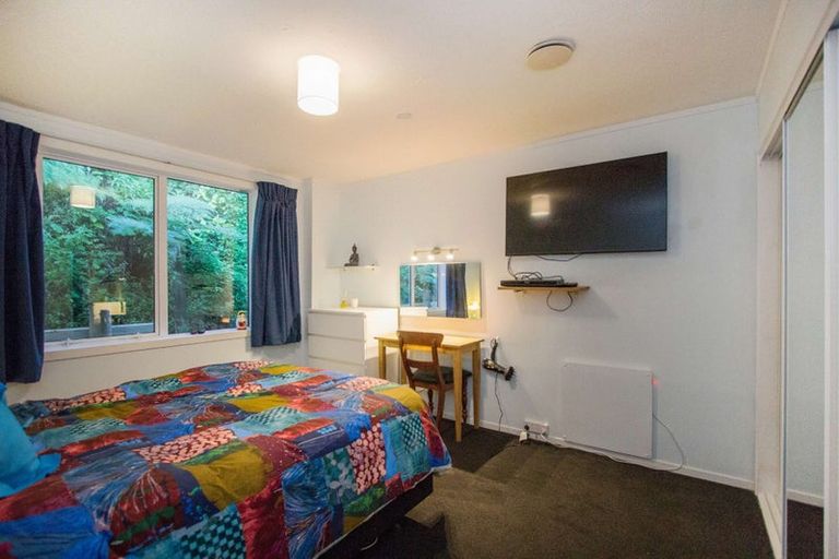 Photo of property in 24b Govind Grove, Ngaio, Wellington, 6035