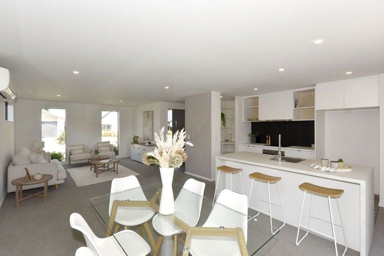 Photo of property in 16 John Raven Lane, Woodend, 7610