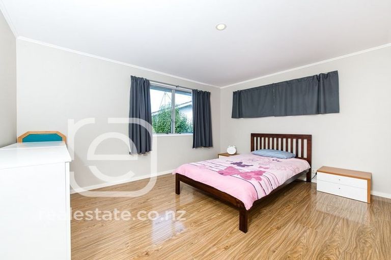 Photo of property in 50 Regency Place, Sunnynook, Auckland, 0632