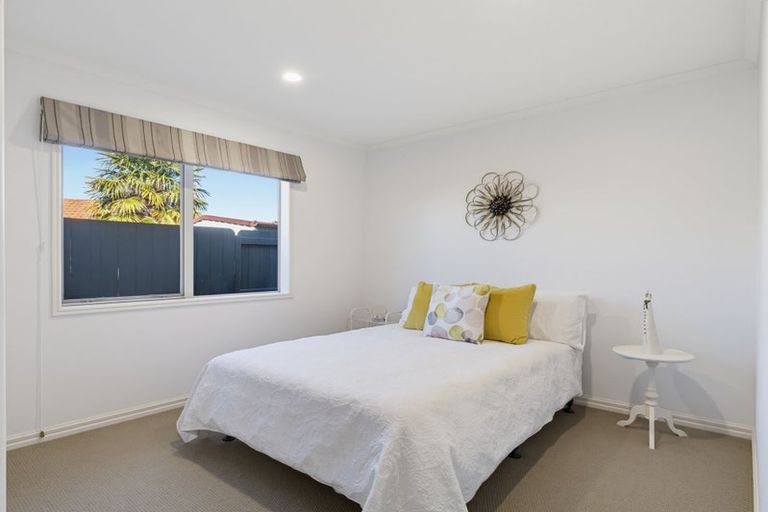 Photo of property in 24 Bucklands Crescent, Papamoa Beach, Papamoa, 3118