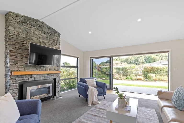 Photo of property in 16 Kilsby Place, Levin, 5510