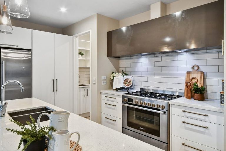 Photo of property in 2 Parkgrove Crescent, Pokeno, 2402