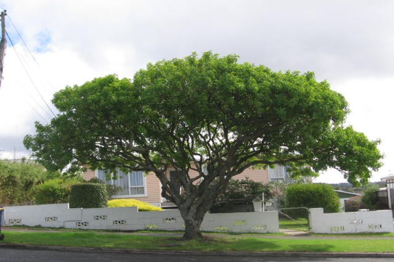 Photo of property in 2/37 Rosier Road, Glen Eden, Auckland, 0602