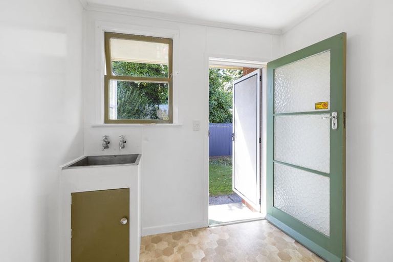 Photo of property in 290g Carrington Street, Vogeltown, New Plymouth, 4310