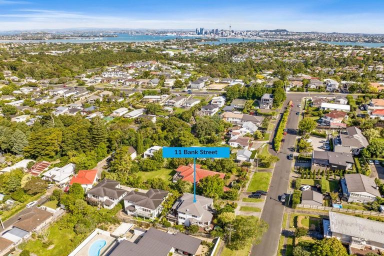 Photo of property in 11 Bank Street, Hillcrest, Auckland, 0627