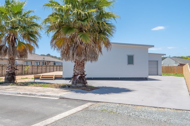 Photo of property in 10 Flame Tree Lane, Taipa, 0420