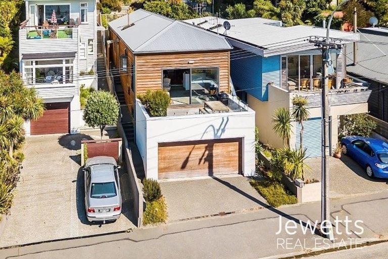 Photo of property in 191 Marine Parade, Seatoun, Wellington, 6022