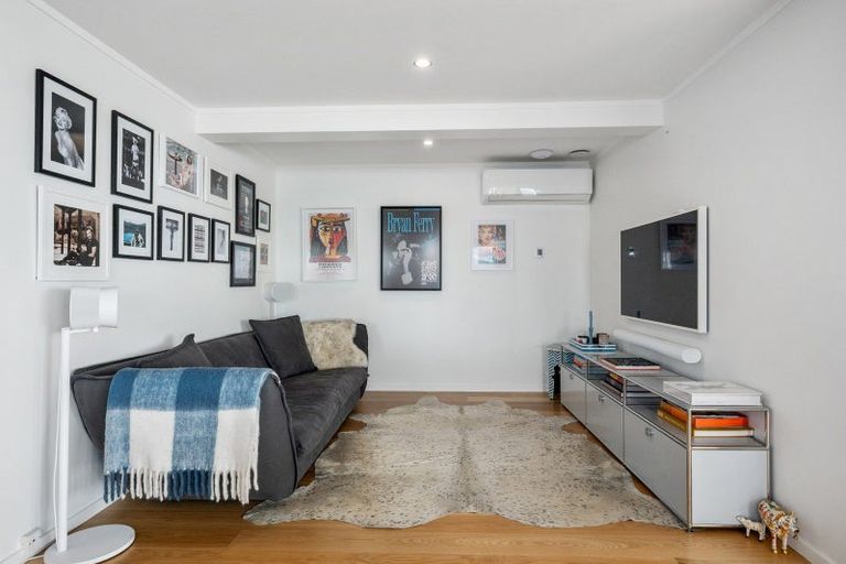 Photo of property in 2/259 Hurstmere Road, Takapuna, Auckland, 0622