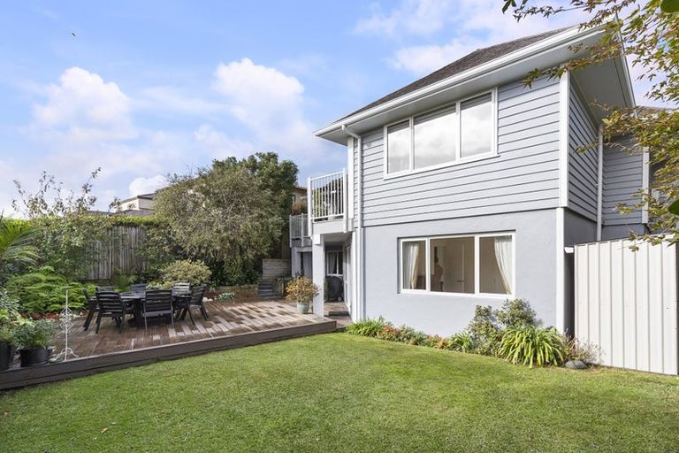 Photo of property in 21 Brooke Ridge Rise, East Tamaki Heights, Auckland, 2016