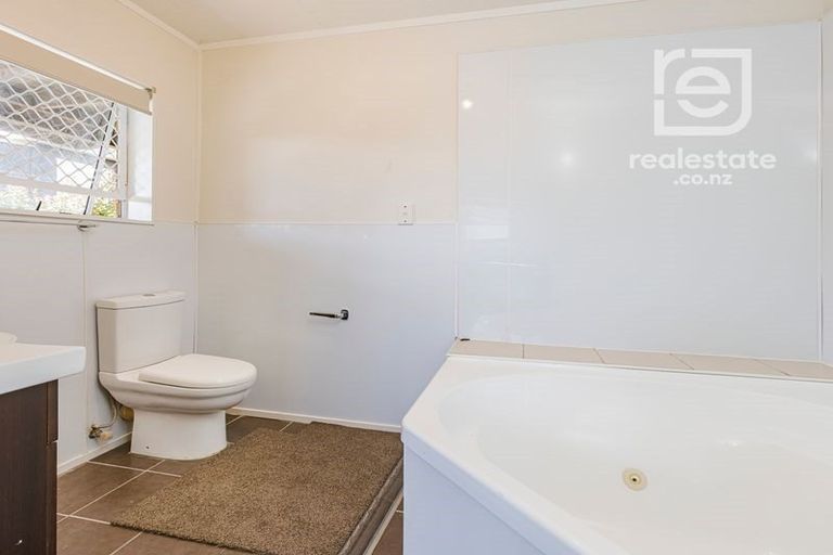 Photo of property in 3/3 Clarks Beach Road, Clarks Beach, 2122