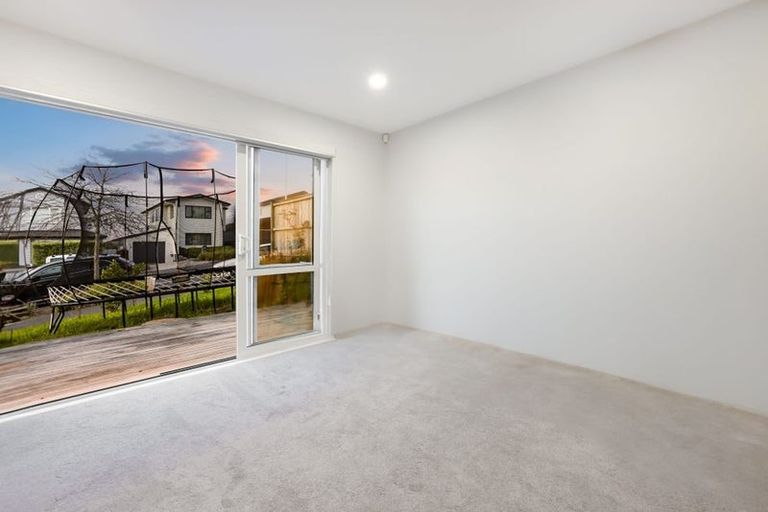 Photo of property in 34 Cavalli Road, Long Bay, Auckland, 0630