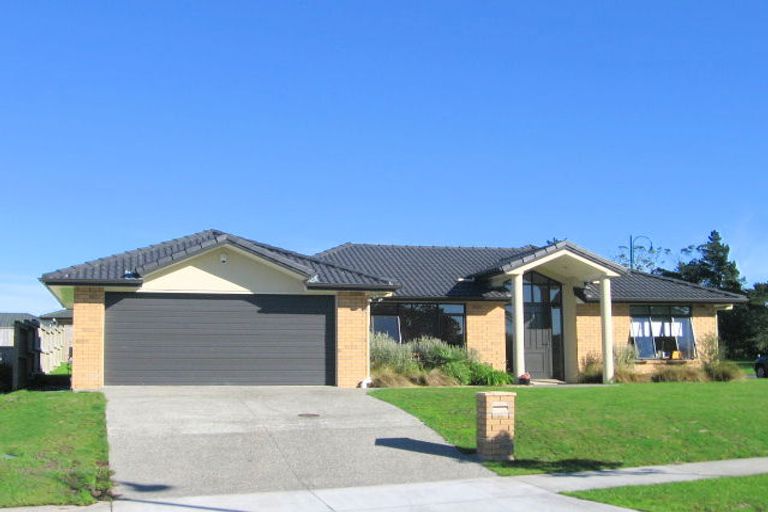 Photo of property in 26 Chelmsley Avenue, Henderson, Auckland, 0612