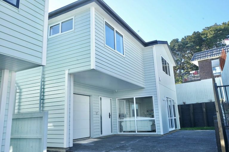 Photo of property in 17b Kathleen Street, Totara Vale, Auckland, 0627