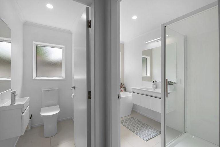 Photo of property in 6a Truby King Street, Merrilands, New Plymouth, 4312