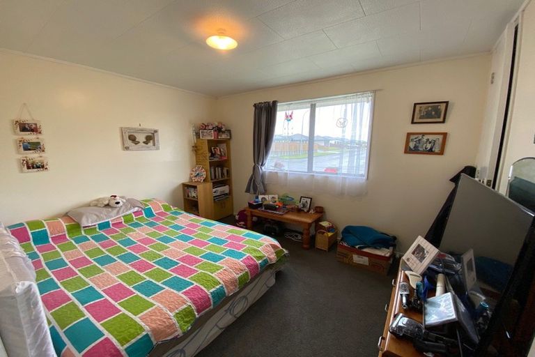 Photo of property in 124 Roberts Line, Kelvin Grove, Palmerston North, 4414