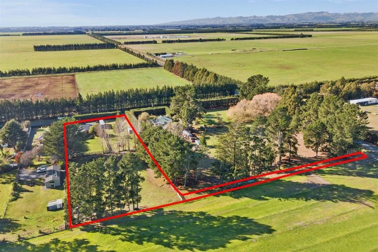 Photo of property in 225 Burnham Road, Burnham, 7600