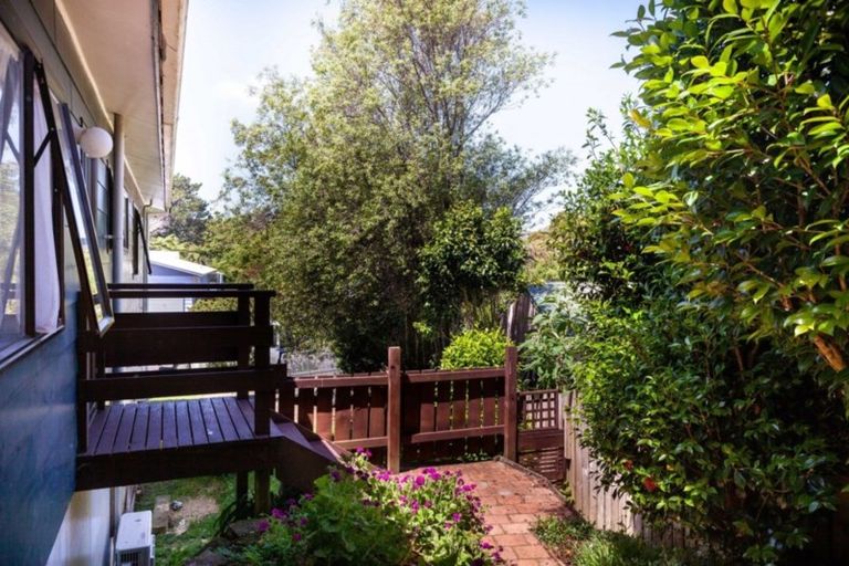 Photo of property in 38 Carlton Terrace, Westown, New Plymouth, 4310