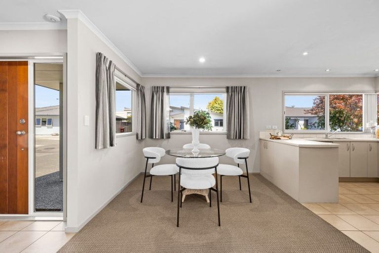 Photo of property in 1111c Karamu Road North, Mayfair, Hastings, 4122