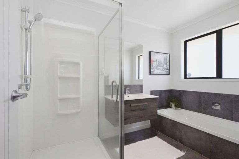Photo of property in 1 Shea Lane, Pyes Pa, Tauranga, 3112