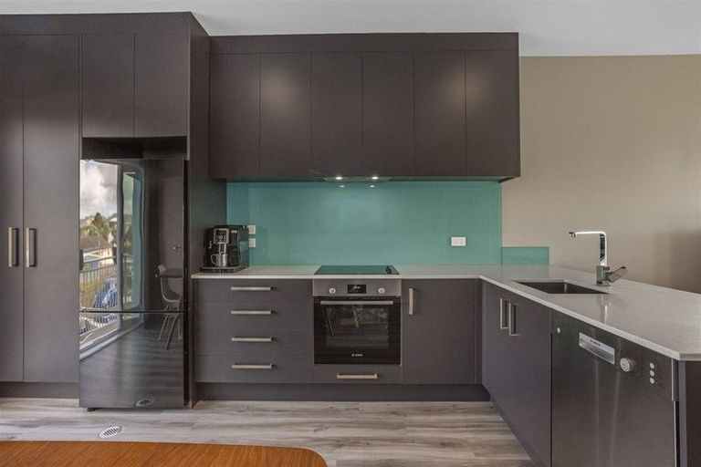 Photo of property in 8 Kopua Place, Whitby, Porirua, 5024