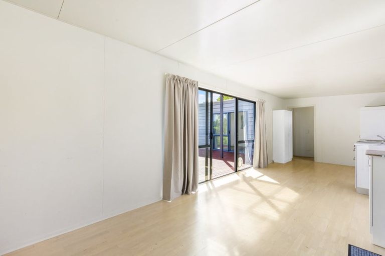 Photo of property in 98 Hanham Road, Kumeu, 0891