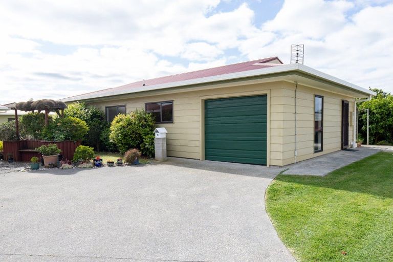 Photo of property in 1a-5d Hale Place, Ngatea, 3503