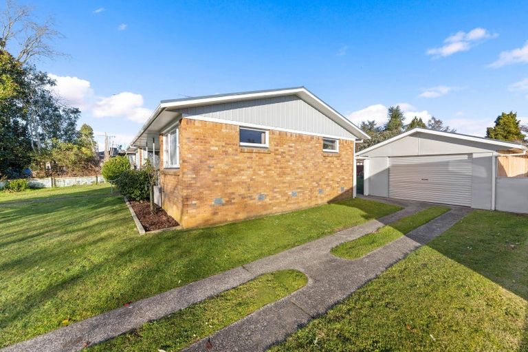 Photo of property in 17 Kenmore Place, Tokoroa, 3420