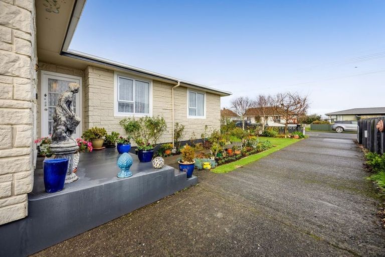 Photo of property in 50 Reid Avenue, Hawera, 4610