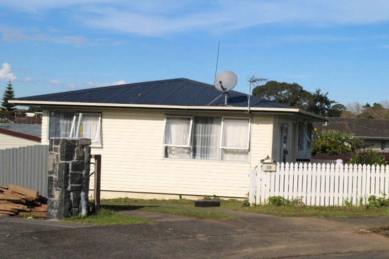 Photo of property in 12 Cromer Place, Mangere East, Auckland, 2024