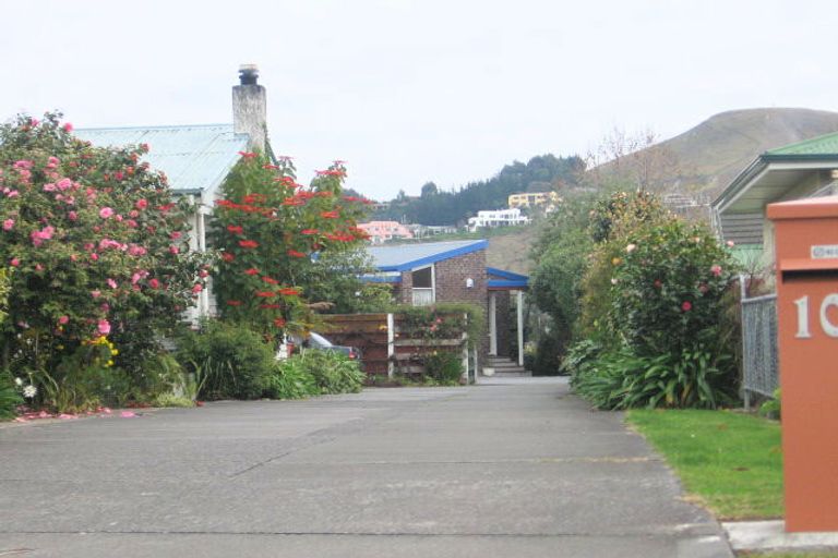 Photo of property in 106 Avondale Road, Taradale, Napier, 4112