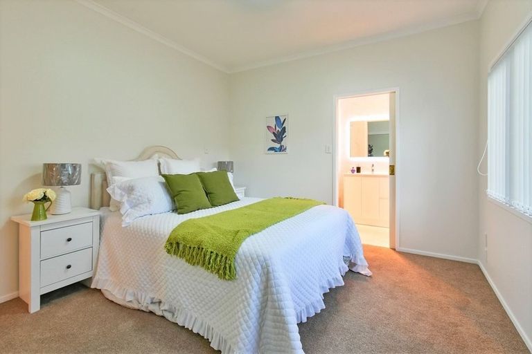 Photo of property in 41 Robin Brooke Drive, Flat Bush, Auckland, 2019
