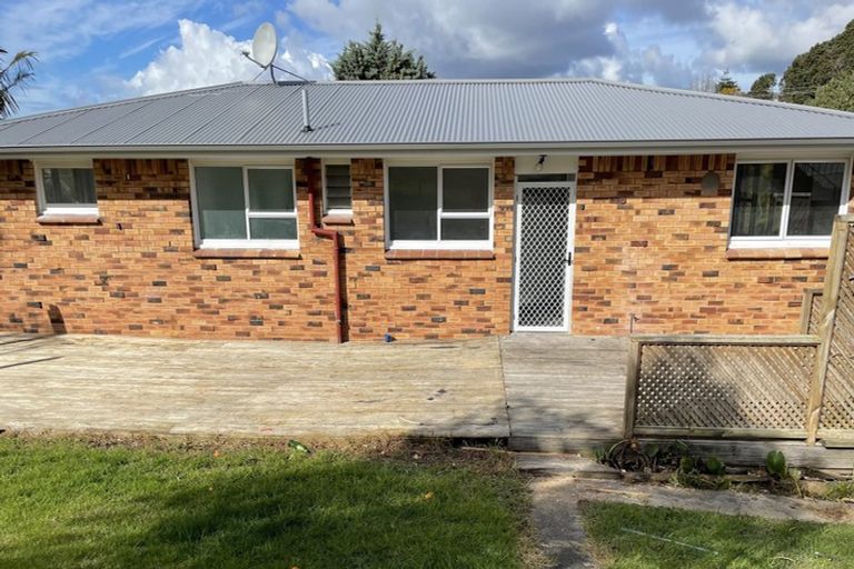 Photo of property in 129 Tiroroa Avenue, Te Atatu South, Auckland, 0610