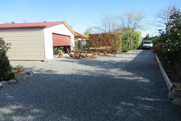 Photo of property in 1 Devonvale Lane, Amberley, 7410