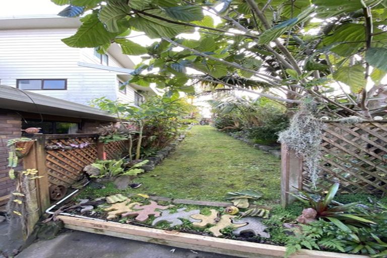 Photo of property in 34 St Annes Crescent, Wattle Downs, Auckland, 2103