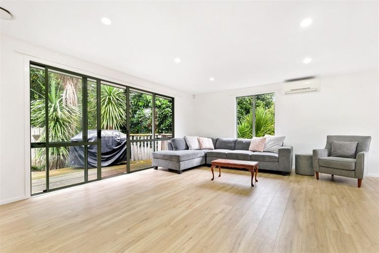 Photo of property in 13b Miriam Corban Heights, Henderson, Auckland, 0612