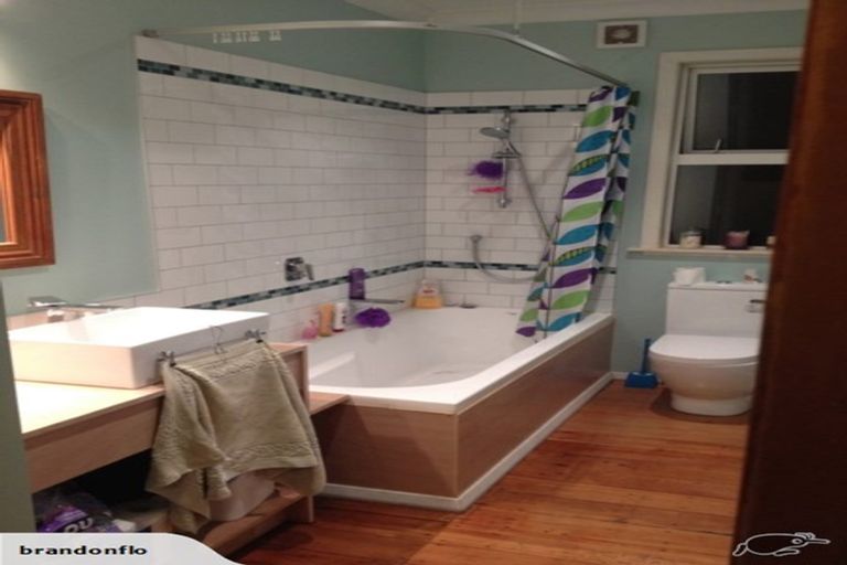 Photo of property in 49 Herald Street, Berhampore, Wellington, 6023