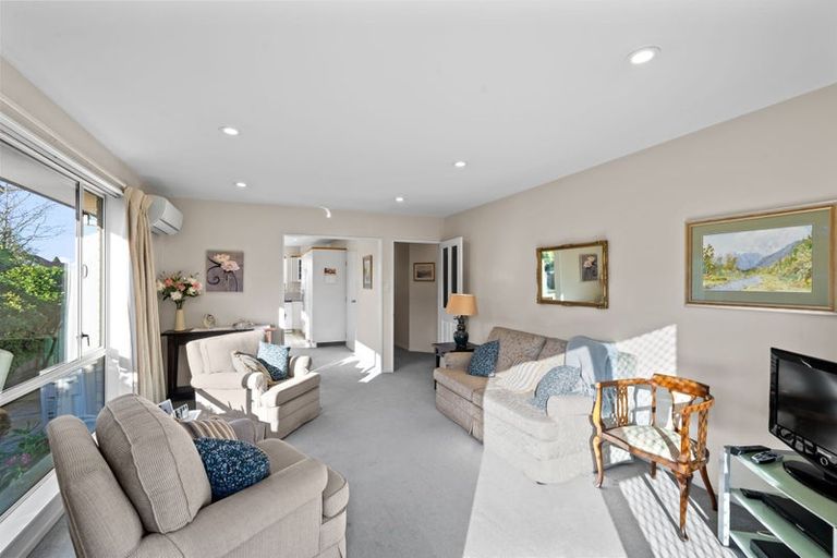 Photo of property in 2/15 Withells Road, Avonhead, Christchurch, 8042