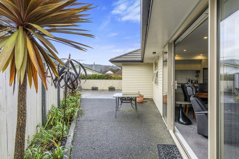 Photo of property in 2 Cataldo Mews, Avalon, Lower Hutt, 5011