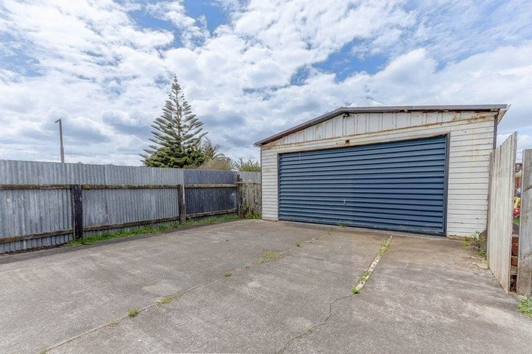 Photo of property in 40 Thatcher Street, Castlecliff, Whanganui, 4501